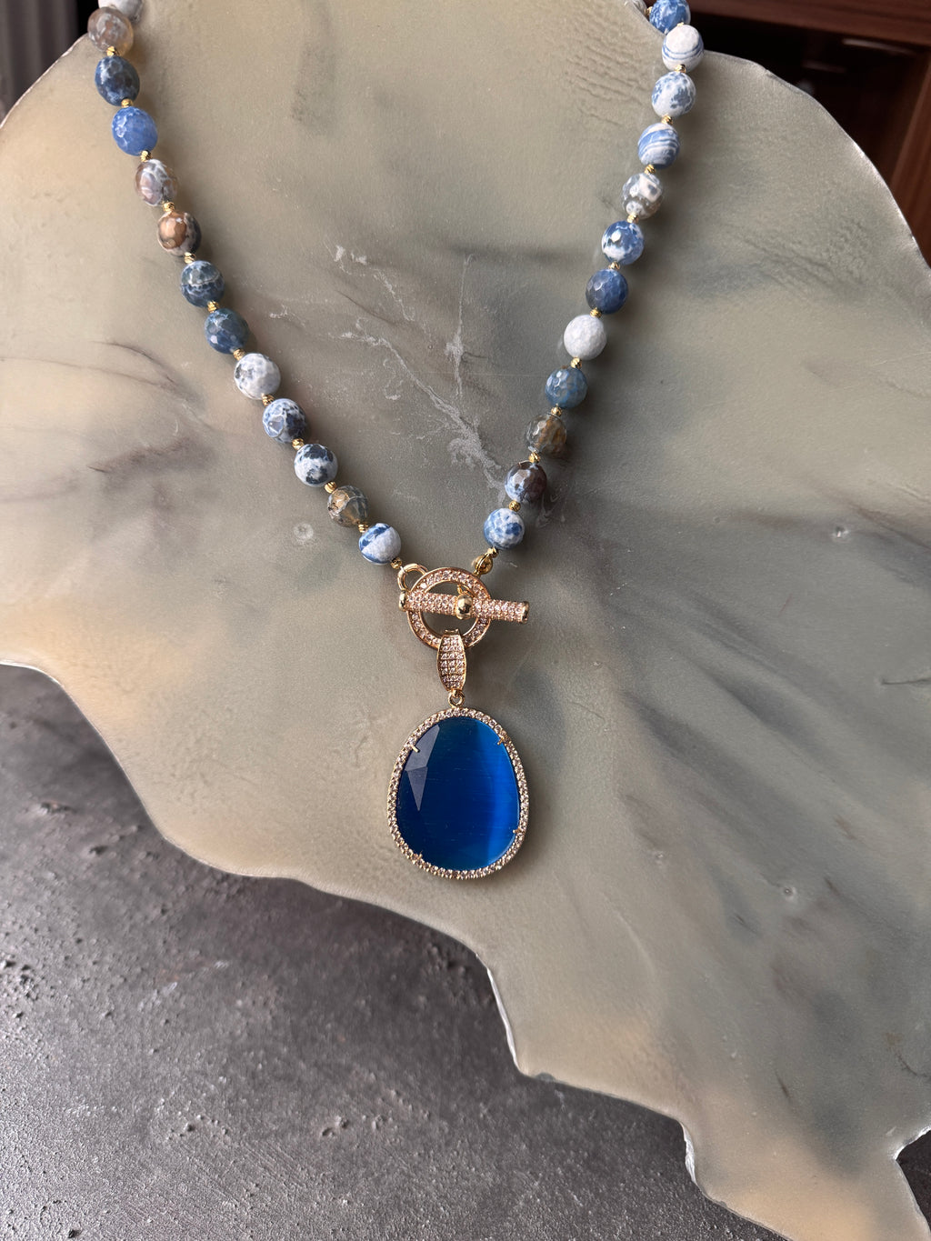 Blue Agate Choker Necklace