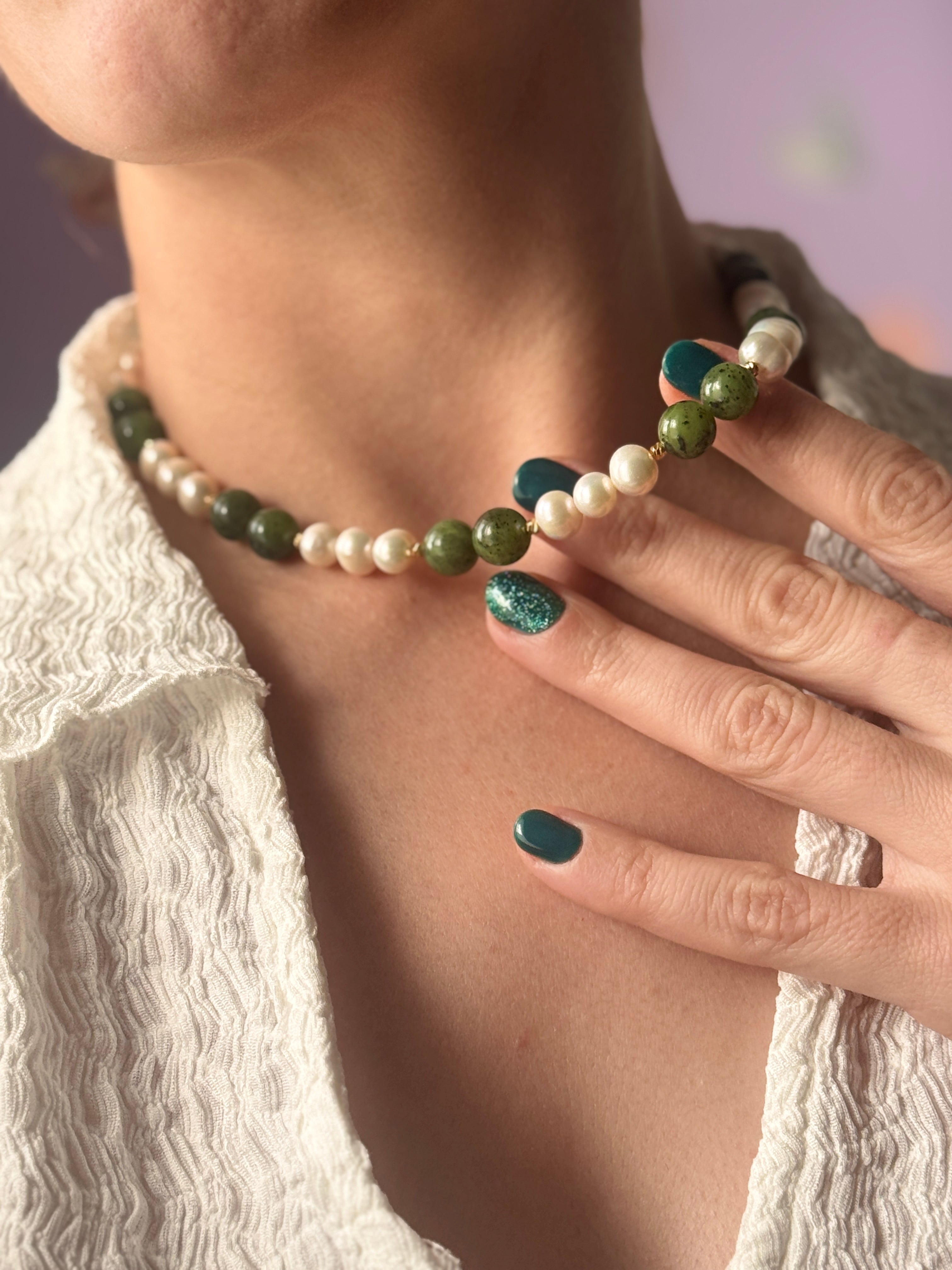 Beauty Jade Pearl Choker