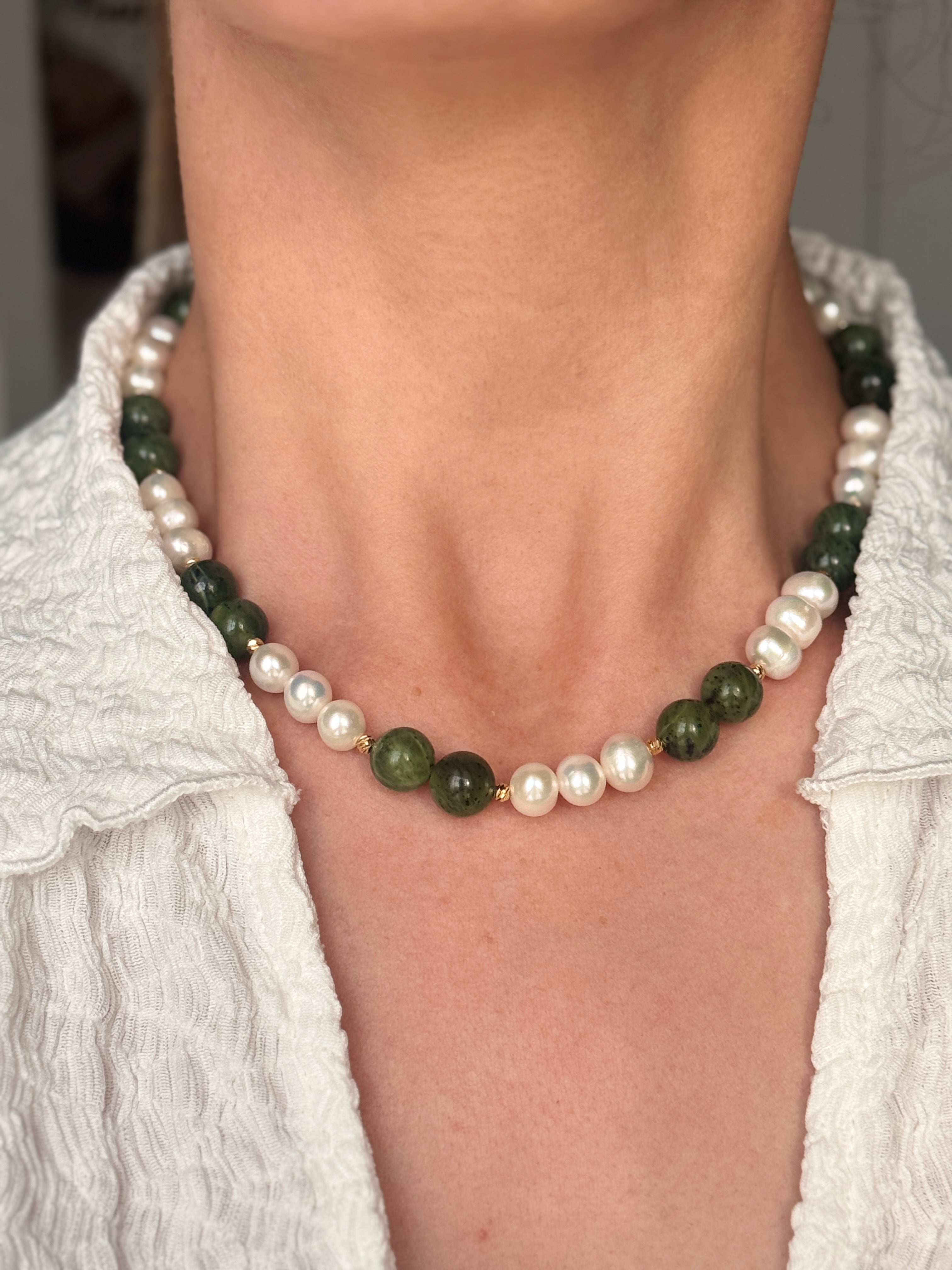 Beauty Jade Pearl Choker