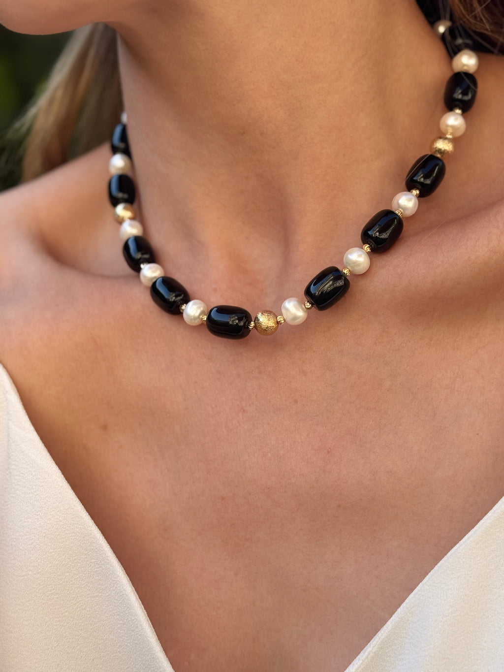 Noir Pearl Choker Necklace