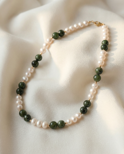Beauty Jade Pearl Choker