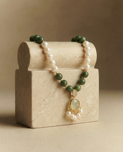Quenn Jade Pearl Necklace
